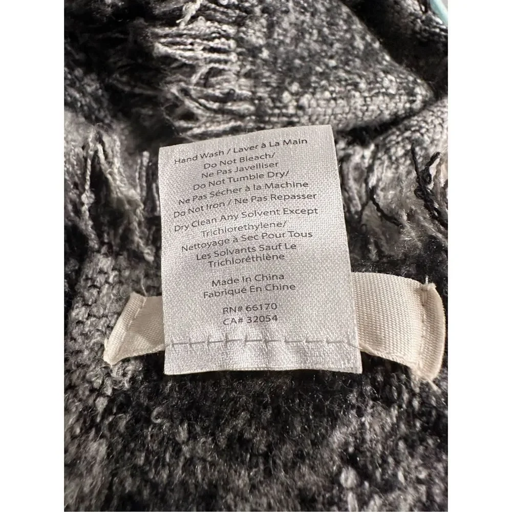 Sleeping On‎ Snow Women’s Gray Geometric Pattern Winter Scarf